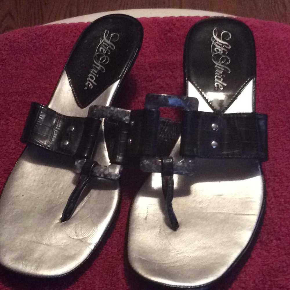 Life Stride Black Sandals Black and Gray Size 8